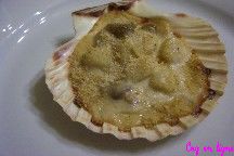 Coquilles Saint Jacques gratines aux champignons de Paris