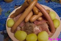 Choucroute garnie au porc (palette, jarret, poitrine, saucisses..)